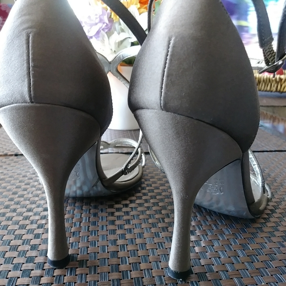 Nina.New York. Size US 10 Euro 40. - Picture 10 of 12